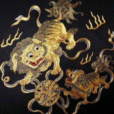 Handmade Round-gold Embroidery, Size 17-1/4 X 17-1/4 Lions (P-345)