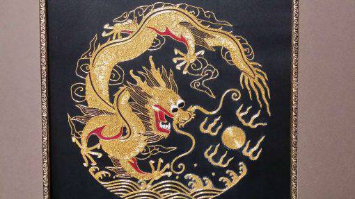 Handmade Round-gold Embroidery, Size 20-1/2 X 20-1/2(Dragon) (P-363)