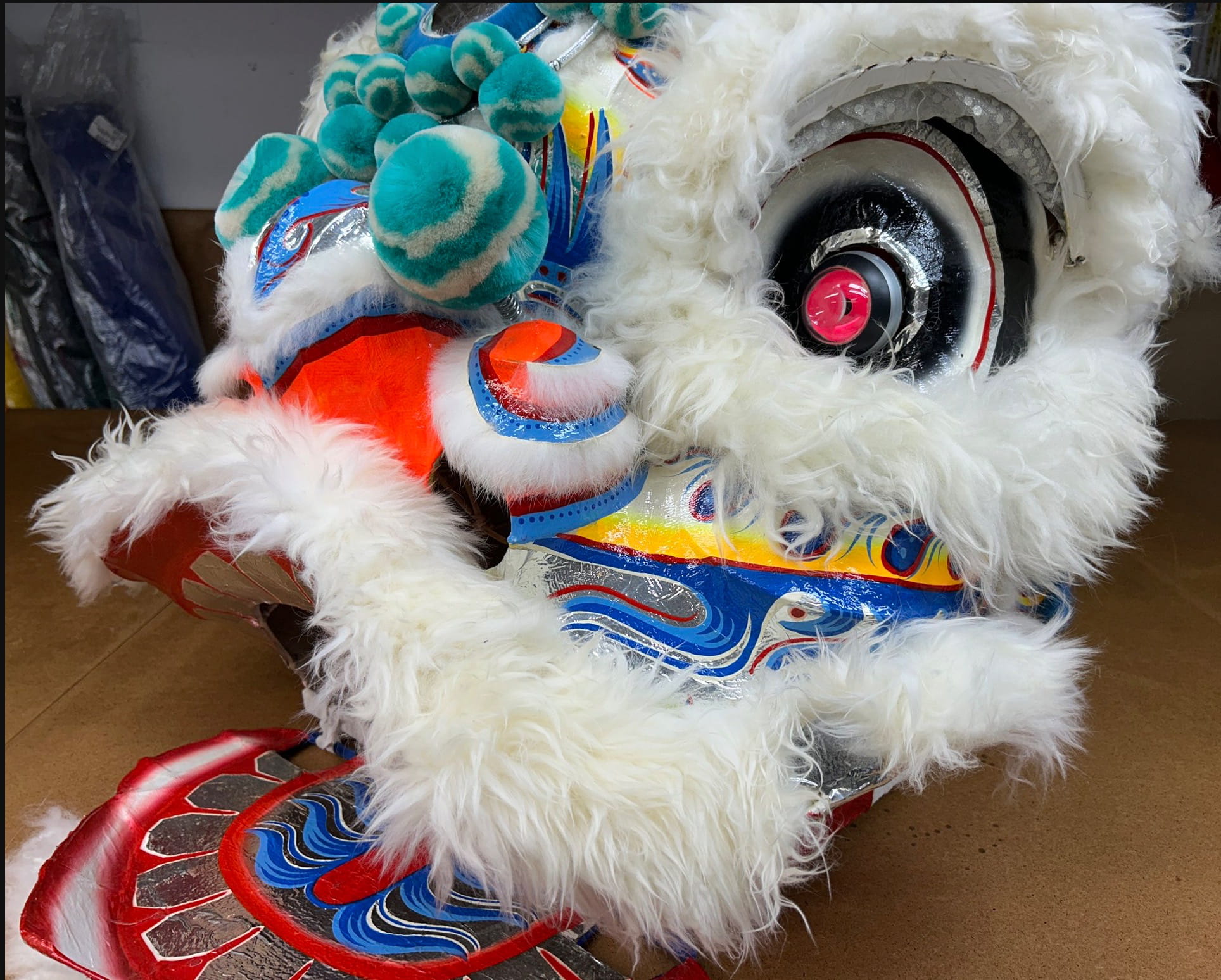 Hong Kong Style Lion Dance Head/Tail (Style SL-12AD Blue/White) - Image 3